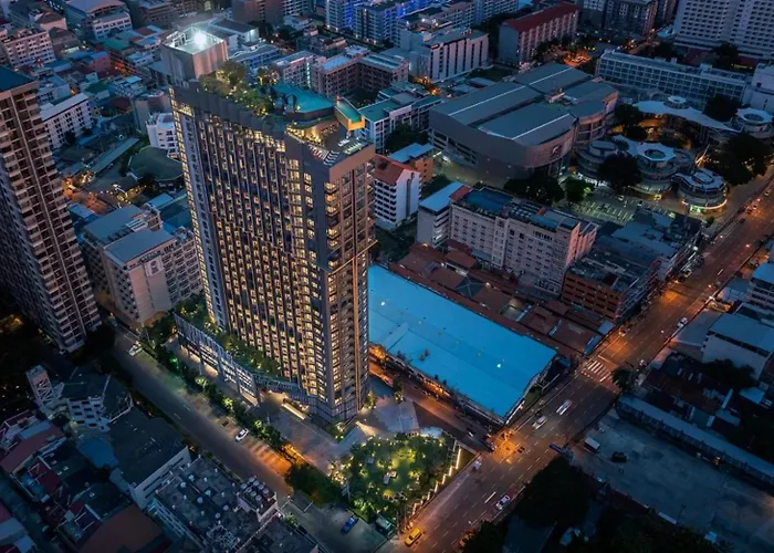 Lodge: The Edge Central Pattaya