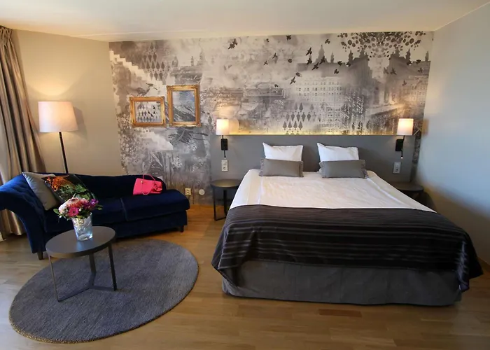 Hotels with pool Scandic Triangeln