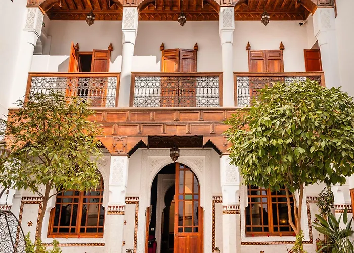  Ysalis Restaurant & Spa