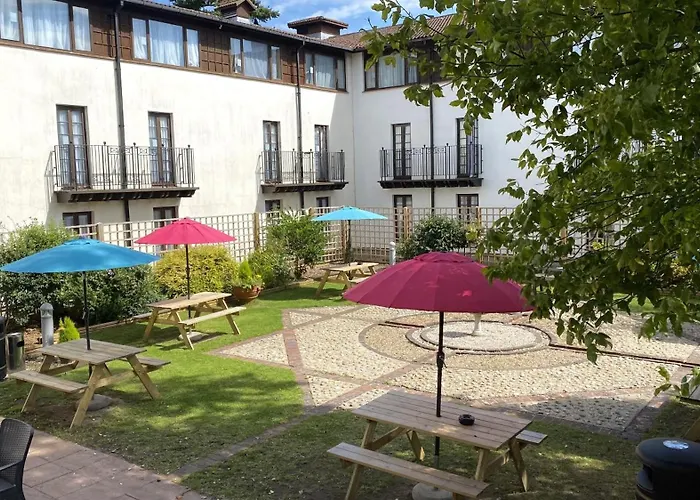 3 star hotels Europa Gatwick