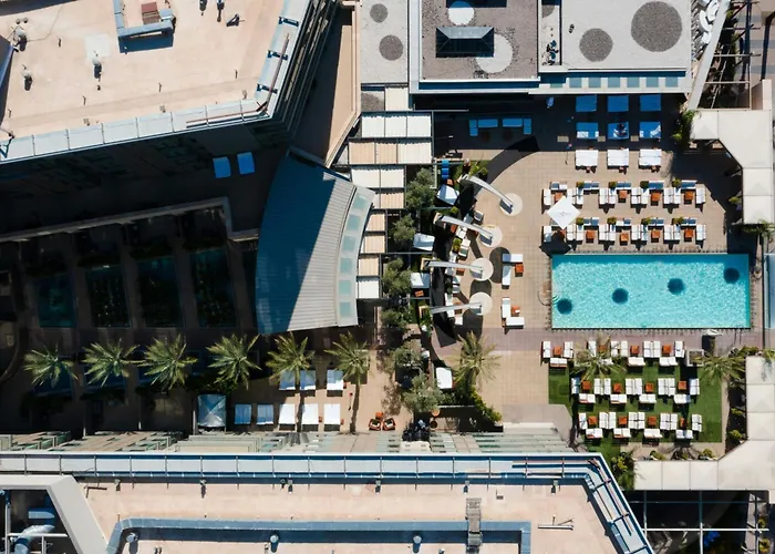 Luxury hotel only: W Scottsdale