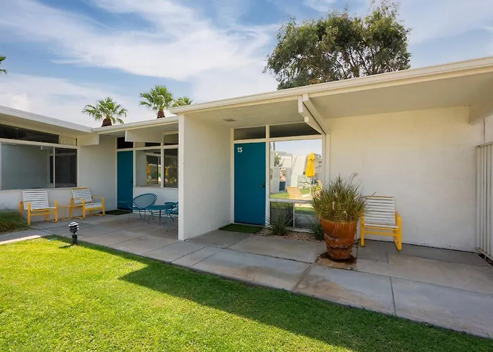 Dog friendly hotels Monkey Tree By Avantstay Mid-Century Modern Oasis With Pool