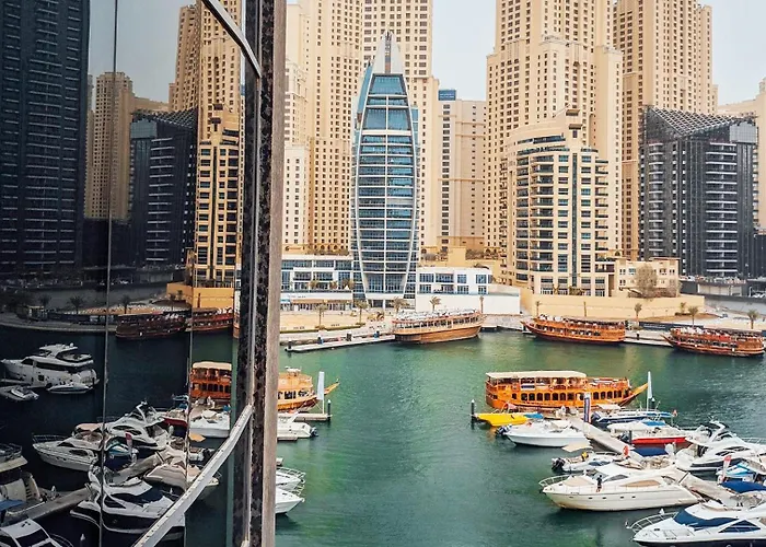 Luxury hotel only: Signature Hotel Apartments And Spa