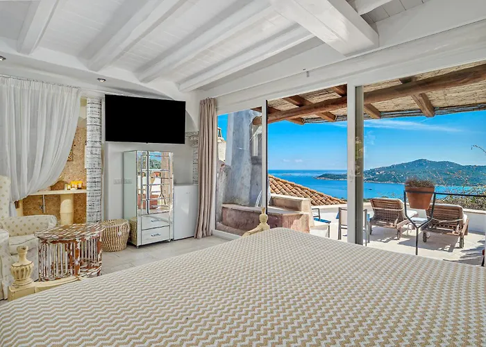 Luxury hotel only: Villa Anna