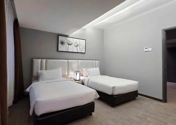 Family Hotel: Fives Hotel Dnp