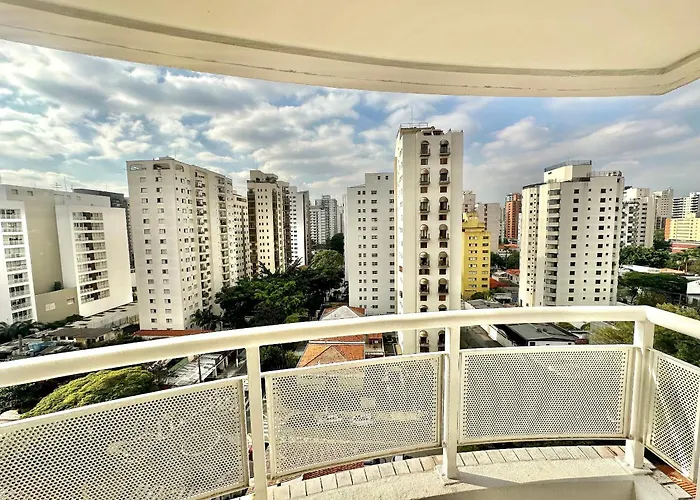 Apart- Próximo Metrô c/ garagem UH 1011