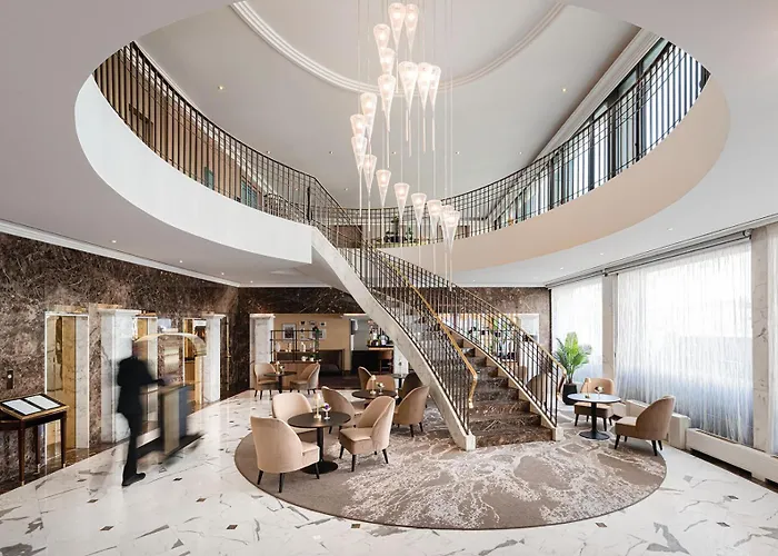 Hôtel de plage: Warwick Geneva