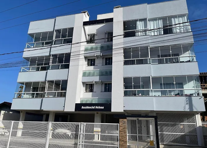 Aluguéis de temporada: Residencial Helena Perequê Porto Belo SC