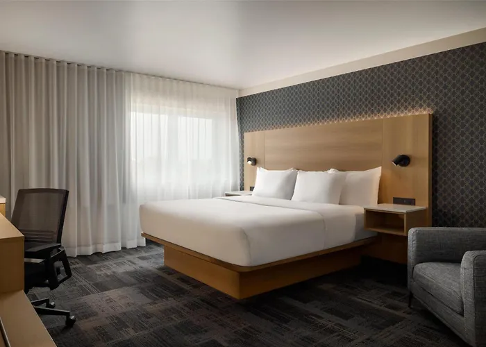 Best Western Plus City Centre Centre-Ville