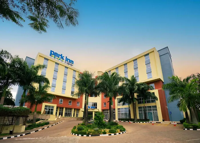 Hotel with pool: Park Inn By Radisson, Kigali