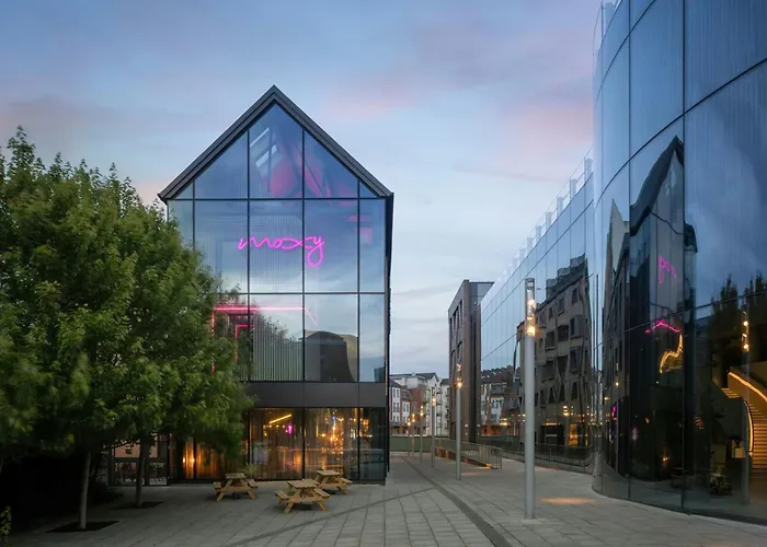 Moxy York