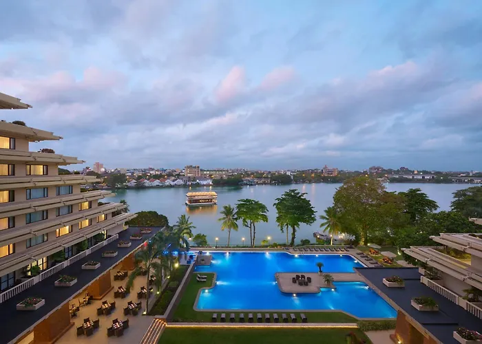 Boutique hotels Cinnamon Lakeside