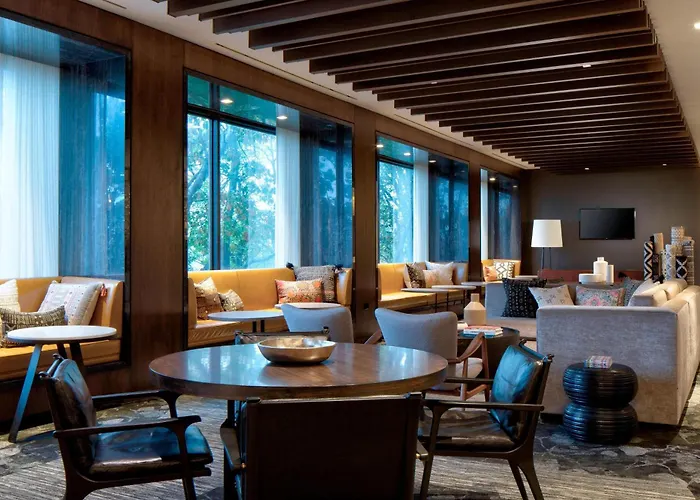 Family Hotel: New York Laguardia Airport Marriott