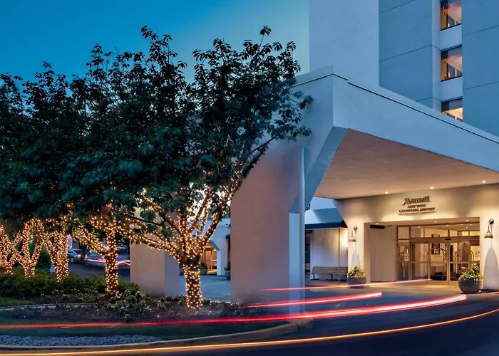 Family Hotel: New York Laguardia Airport Marriott