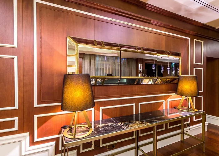 Resort: Hotel Century