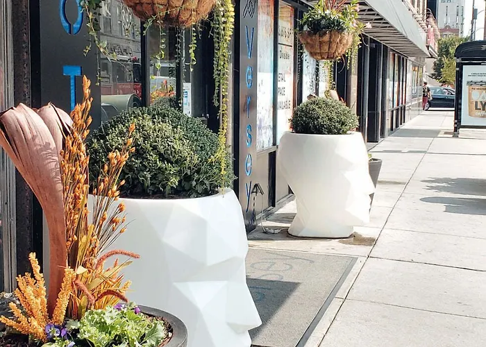 Resort: Hotel Versey Chicago Lincoln Park