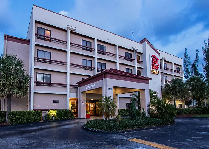 Cheap hotels Red Roof Plus Miami Airport
