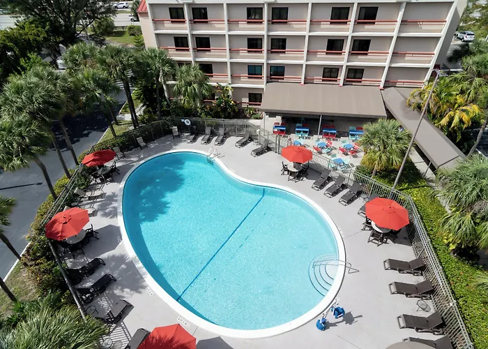 Cheap hotels Red Roof Plus Miami Airport