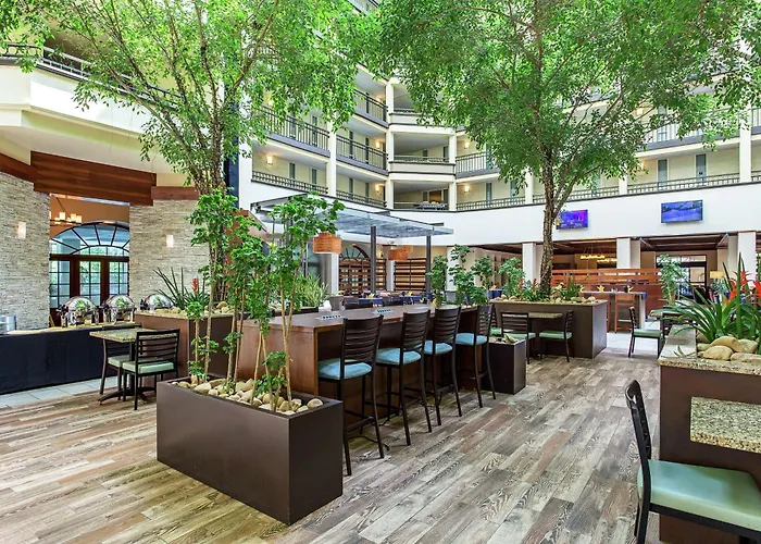 Casino hotel: Embassy Suites By Hilton Nashville Airport
