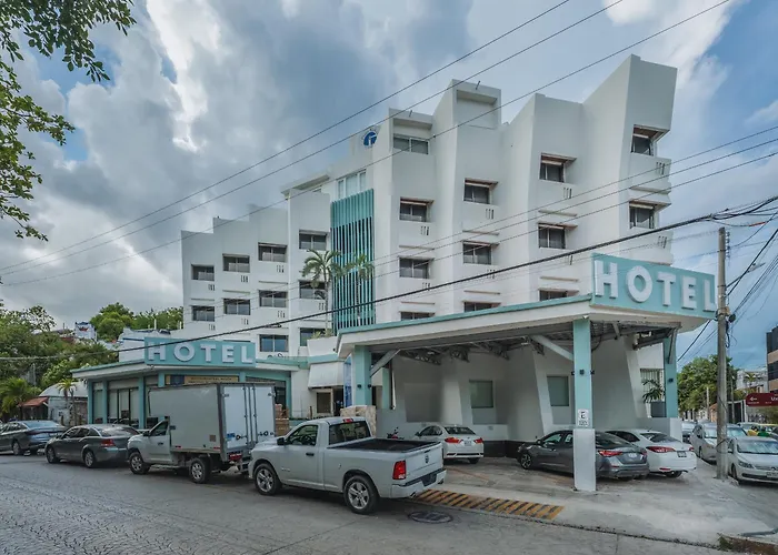 Hotel with view: Hotel Plaza Kokai Cancun