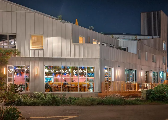 Pet Friendly hotel: Eklo Hotels Bordeaux Centre Bastide