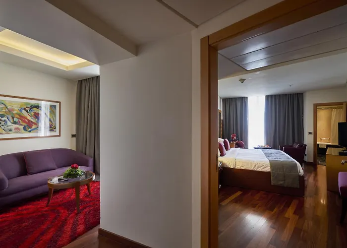 Family Hotel: Coral Beach Hotel And Resort Beirut