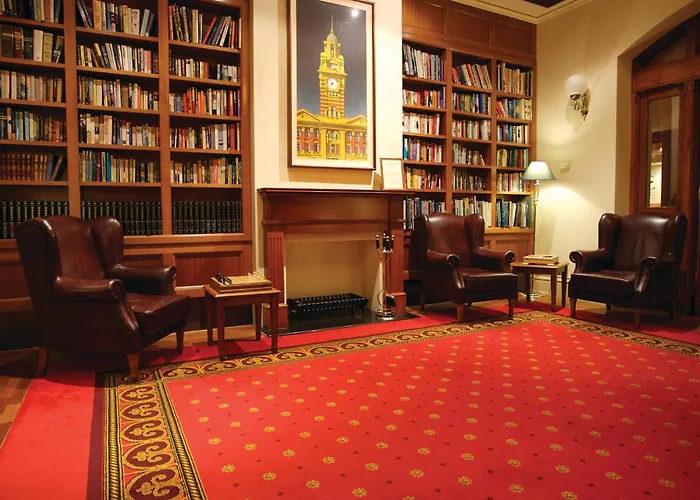 Central hotel: Grand Hotel Melbourne