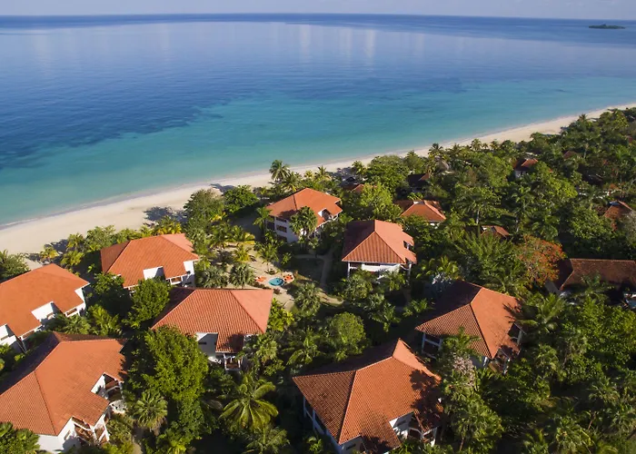 Golf hotel: Couples Swept Away (Adults Only)