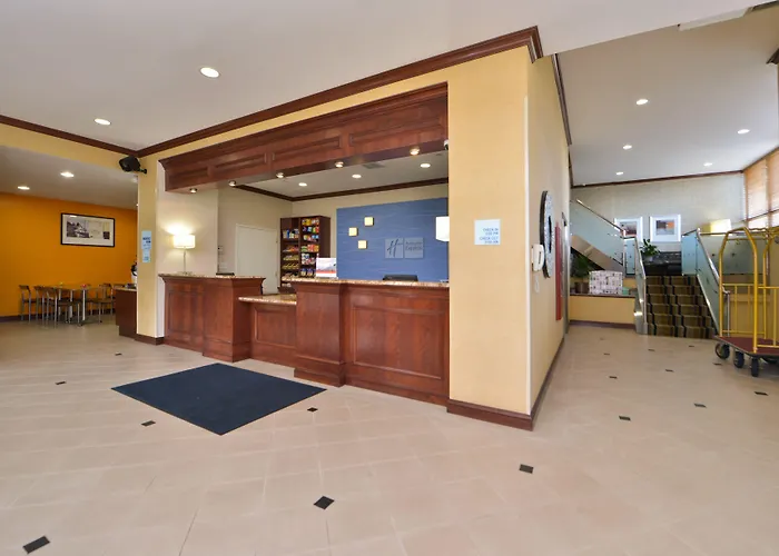  Holiday Inn Express Laguardia Airport, An Ihg