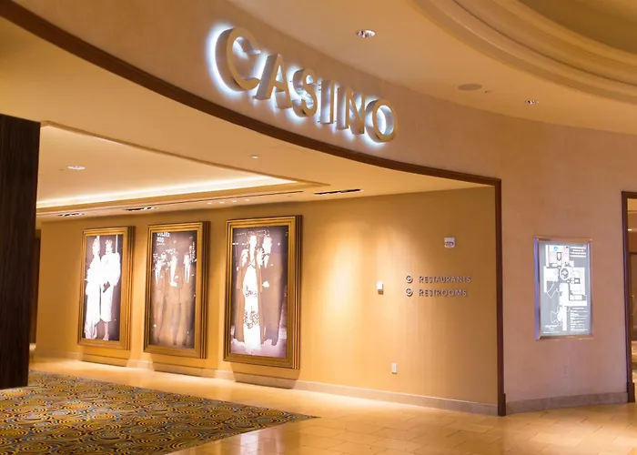 In Luxury hotels Hollywood Casino St. Louis
