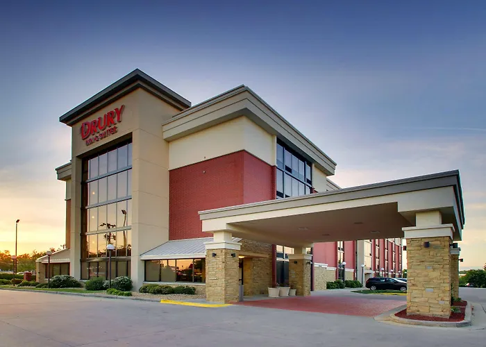 Drury Inn & Suites