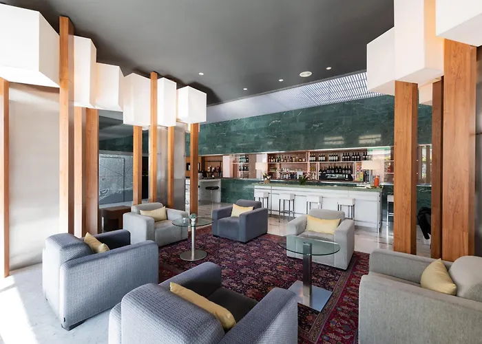 Hotel with view: Aparthotel Atenea Barcelona