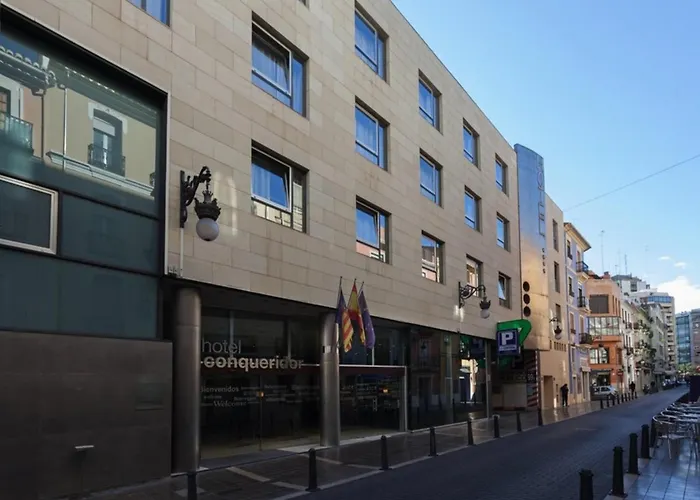 Pet Friendly hotel: Hotel Conqueridor