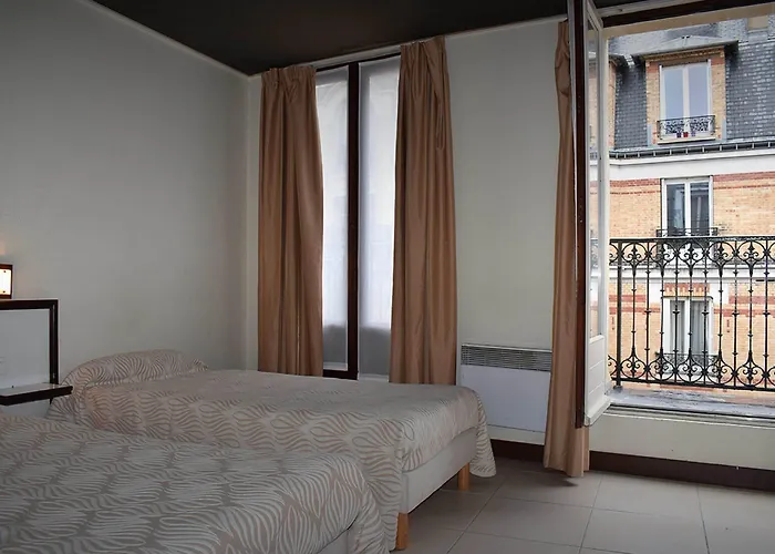 Resort: Avenir Hotel