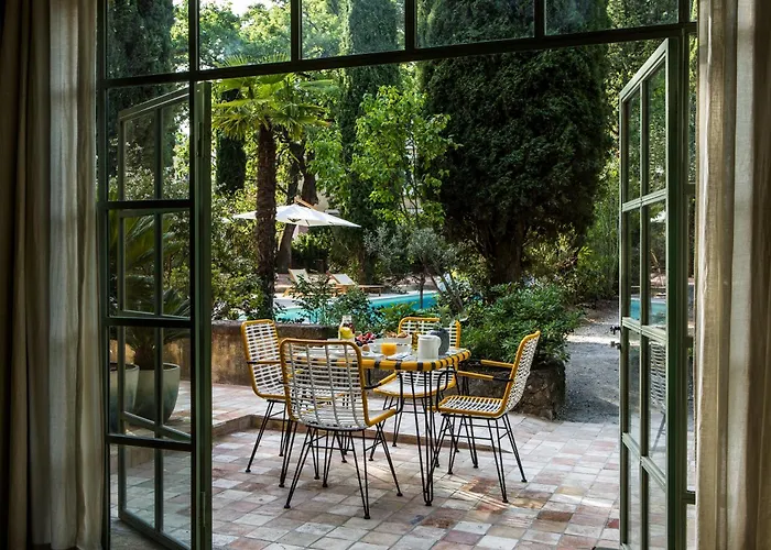 Hotel Spa: Le Pigonnet - Esprit De France