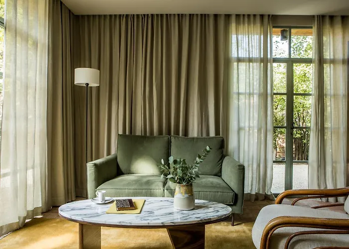 Hotel Spa: Le Pigonnet - Esprit De France