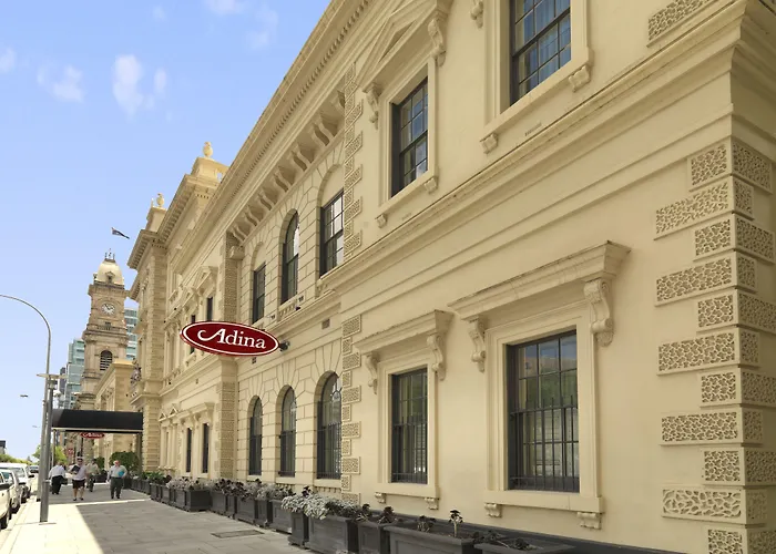 Jacuzzi hotel: Adina Apartment Hotel Adelaide Treasury