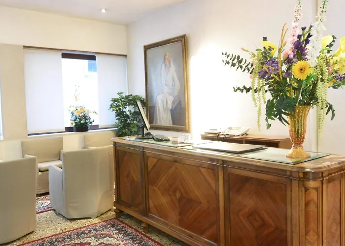 Hotel con piscina: Hotel San Zulian