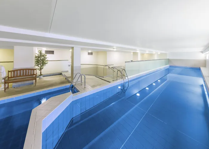 Resort: The Chancellor On Hobson