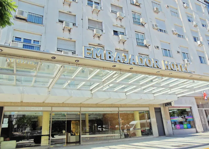 Hotel barato: Embajador Hotel