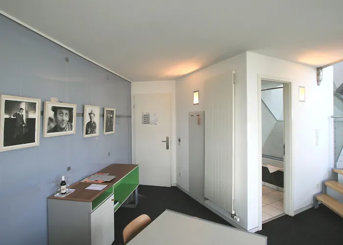 Resort: Chelsea Hotel