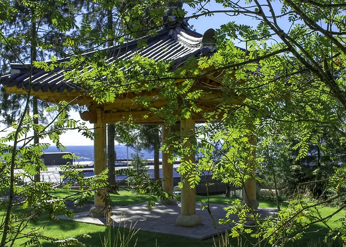 Hotel with pool: Voksenasen Hotell; Best Western Signature Collection