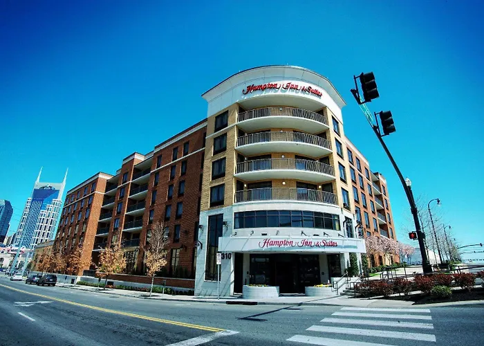 3 star hotels Hampton Inn & Suites Nashville-Downtown