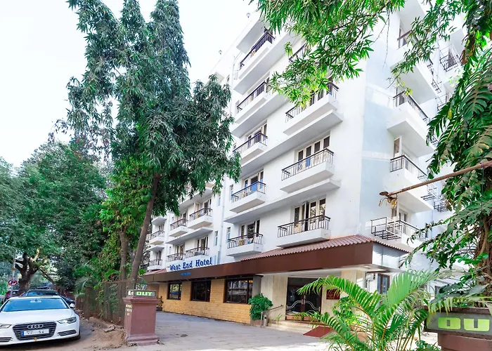 Hotel: West End Hotel Opp Bombay Hospital