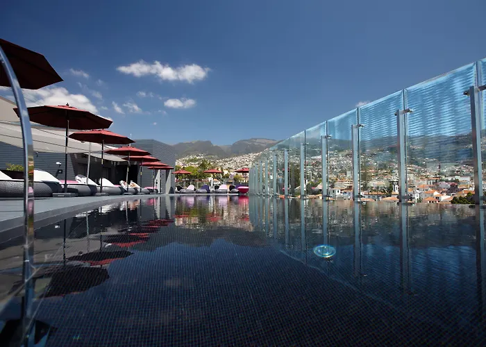 Resort: The Vine Hotel