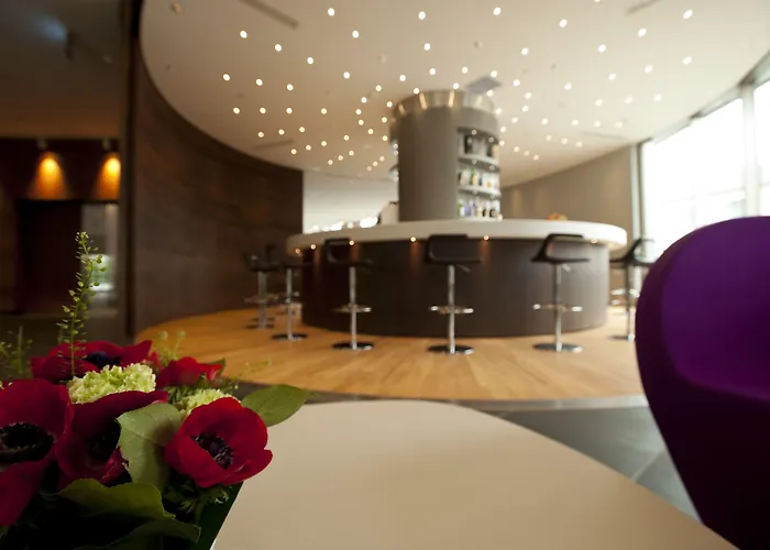  Best Western Plus The Hub