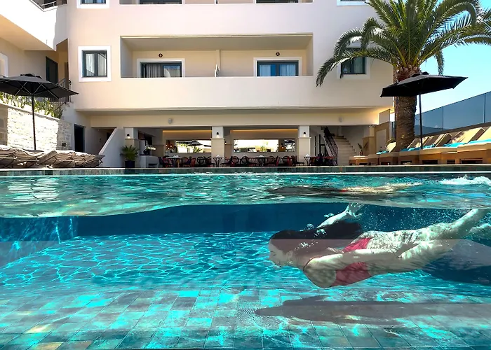La Stella Suites