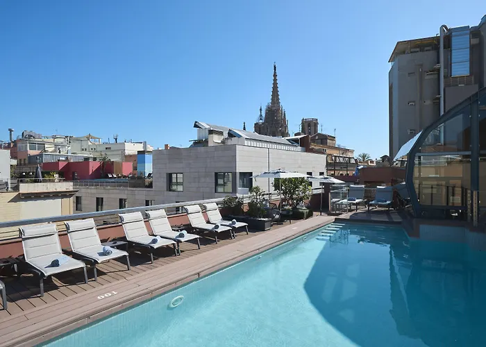 Hotel with pool: Catalonia Catedral