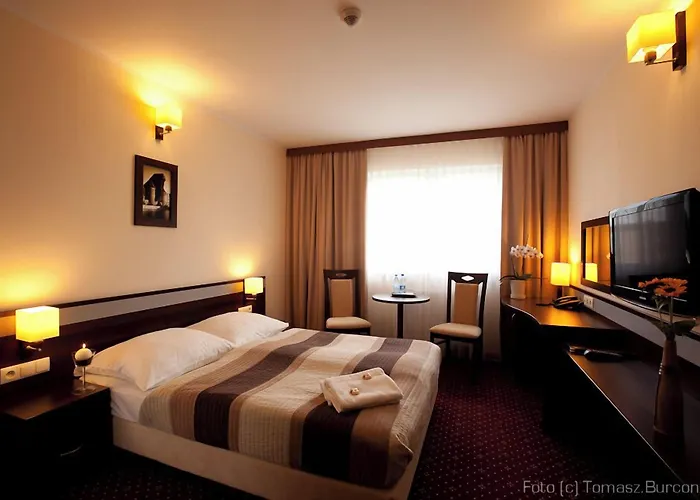 Ping Pong hotel: Amber Hotel