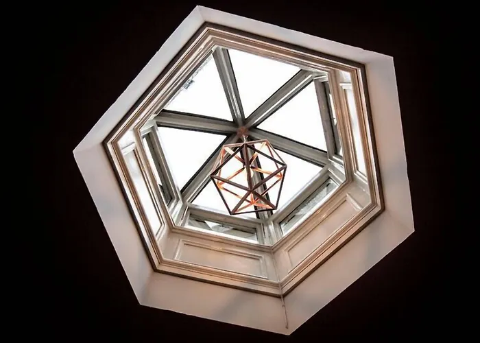 Airport Hotel: Victoria Inn